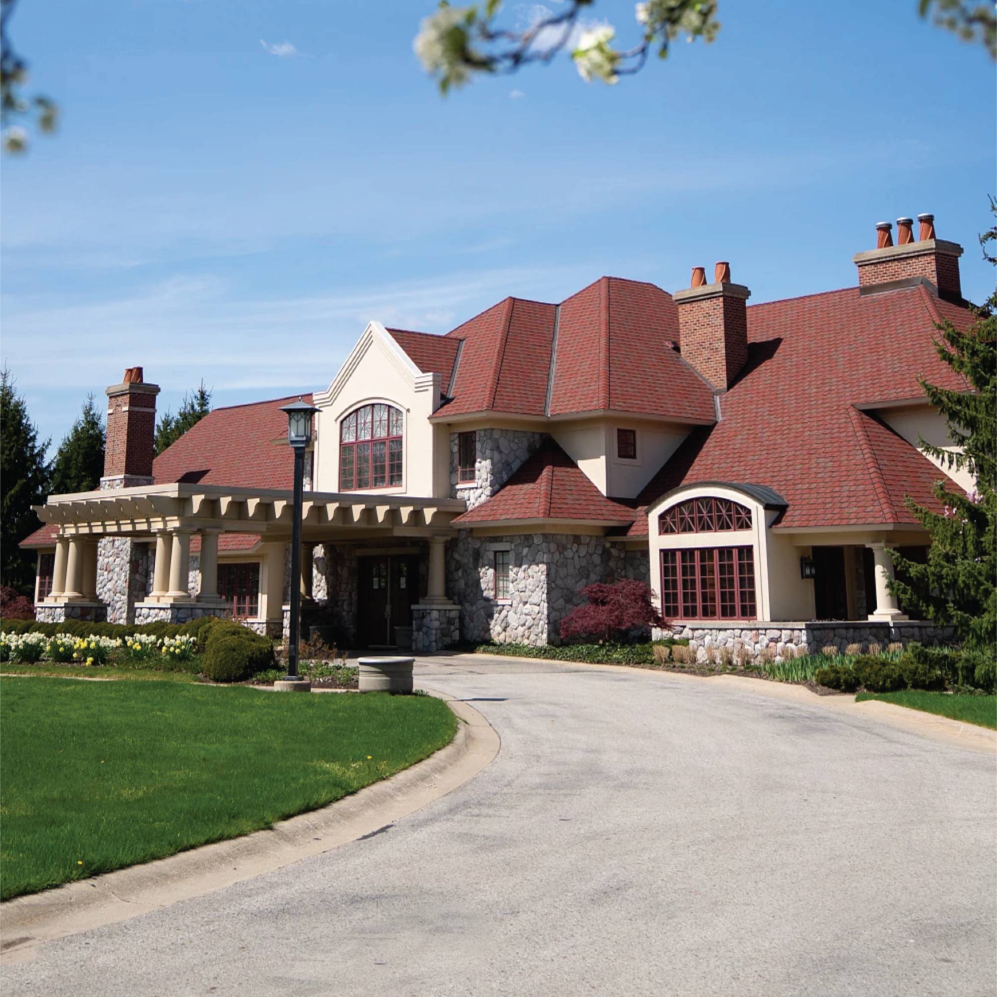 Photo of the Alumni House on GVSU's Allendale Campus